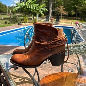 Freebird by Steven Distressed Brown Casey boot